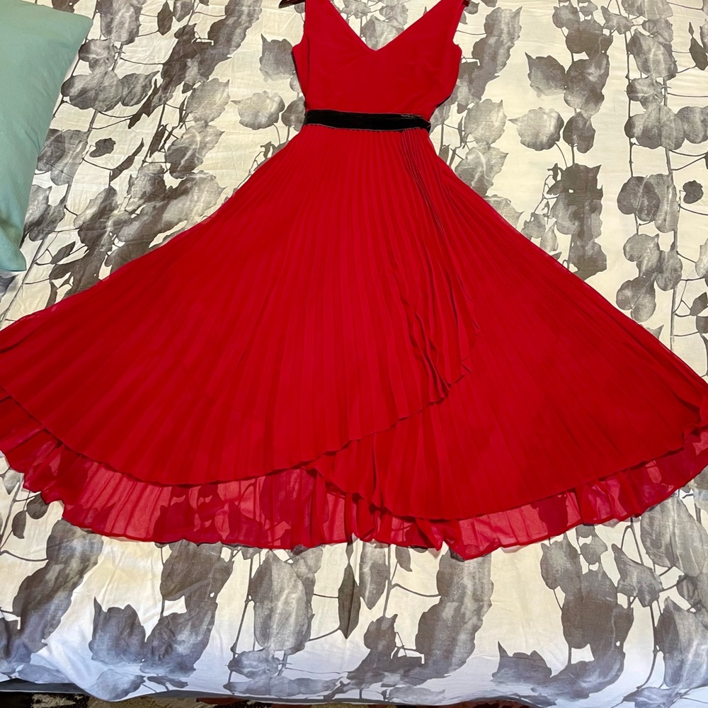 WHBM Red Dress Midi Dress Size 4 Valentine